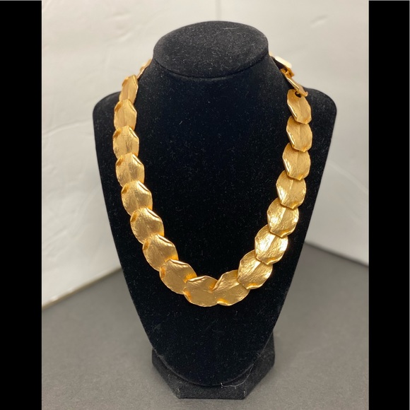 Gold Rounds with folded edges Necklace - Picture 3 of 5